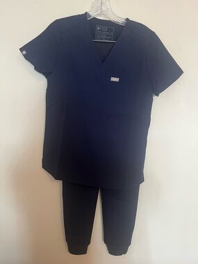 Figs Technical Collection V-Neck Scrub Top and pants set in Navy.